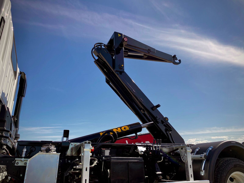 Isuzu M27 - Hook lift truck: picture 5 Isuzu M27 - Hook lift truck: picture 5