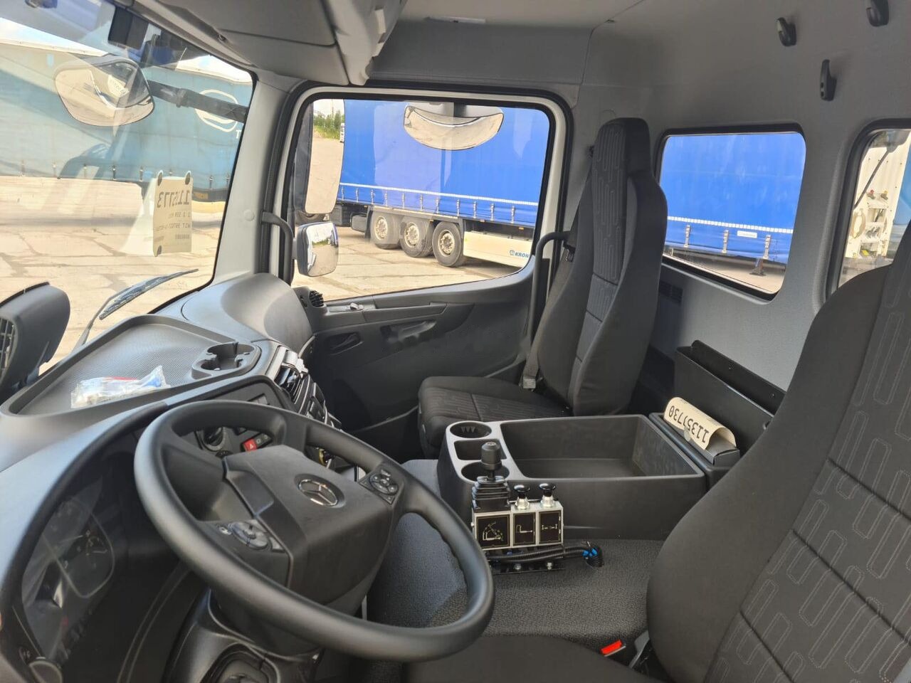 Mercedes-Benz Atego 1527L - Hook lift truck: picture 5 Mercedes-Benz Atego 1527L - Hook lift truck: picture 5