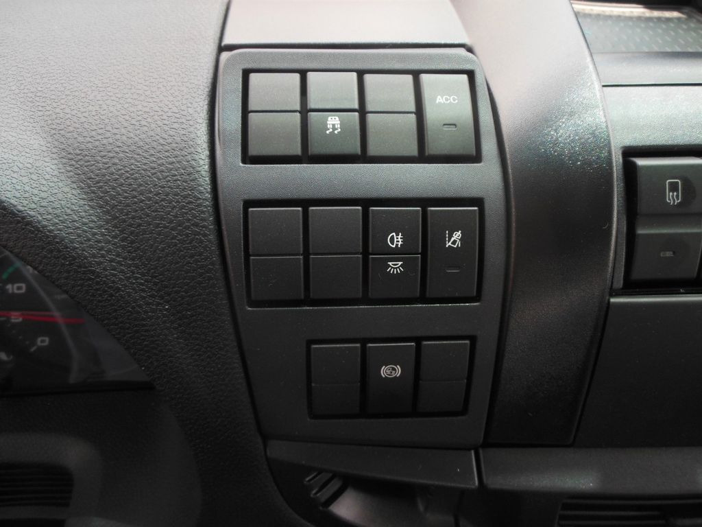 Leasing of Iveco EUROCARGO ML 180E28/P, PTO  Iveco EUROCARGO ML 180E28/P, PTO: picture 18