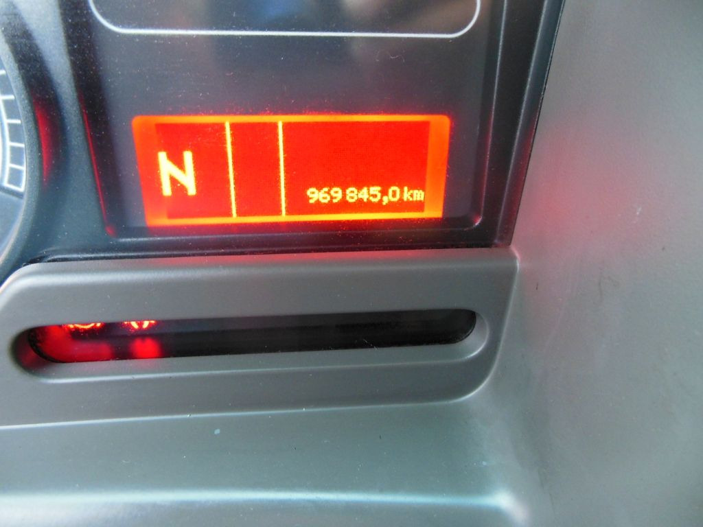 Open body delivery van Renault MIDLUM DXI 180.08 Renault MIDLUM DXI 180.08: picture 20 Open body delivery van Renault MIDLUM DXI 180.08 Renault MIDLUM DXI 180.08: picture 20