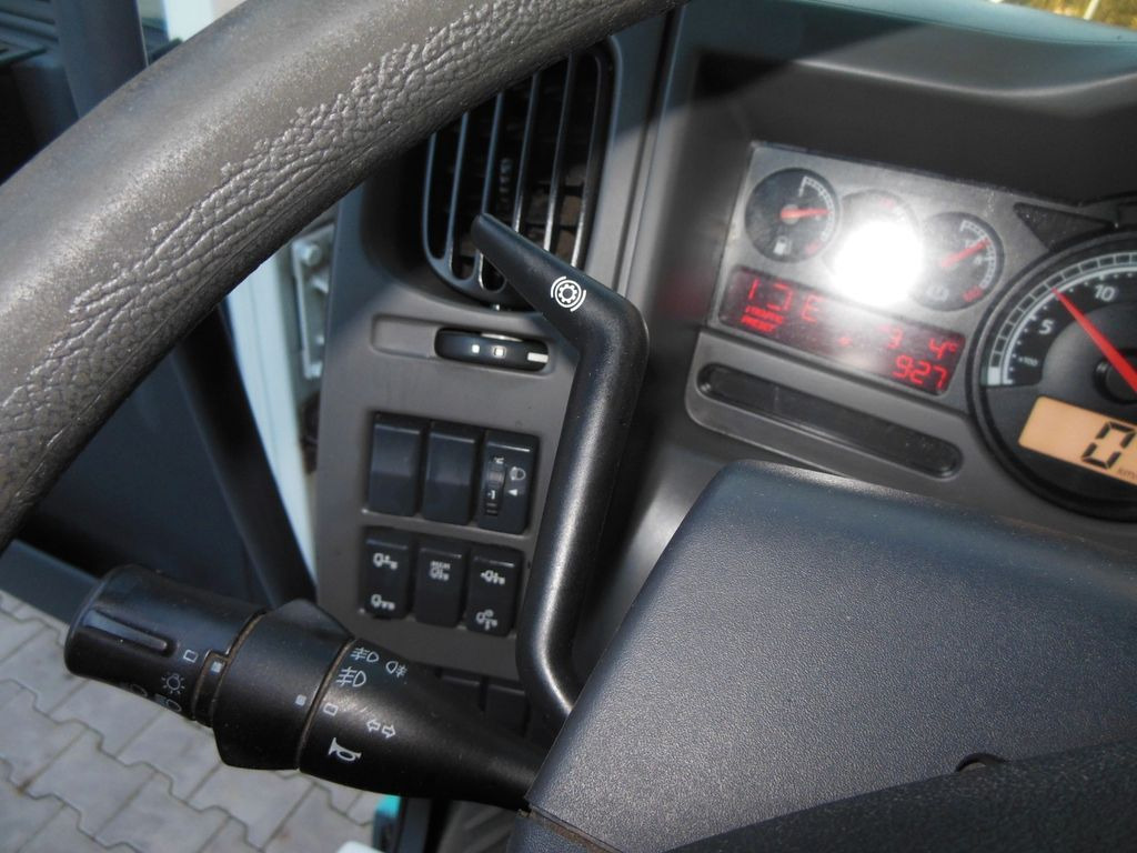 Open body delivery van Renault MIDLUM DXI 180.08 Renault MIDLUM DXI 180.08: picture 19 Open body delivery van Renault MIDLUM DXI 180.08 Renault MIDLUM DXI 180.08: picture 19