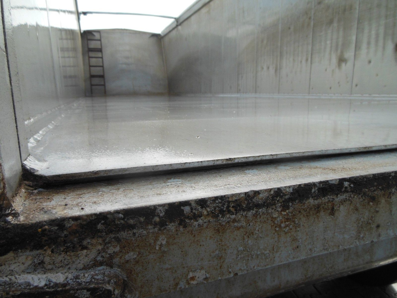 Tipper semi-trailer Schwarzmüller KIS 3/E, SAF, 49M3, ACHSEN 9 TONE, TOP: picture 15 Tipper semi-trailer Schwarzmüller KIS 3/E, SAF, 49M3, ACHSEN 9 TONE, TOP: picture 15