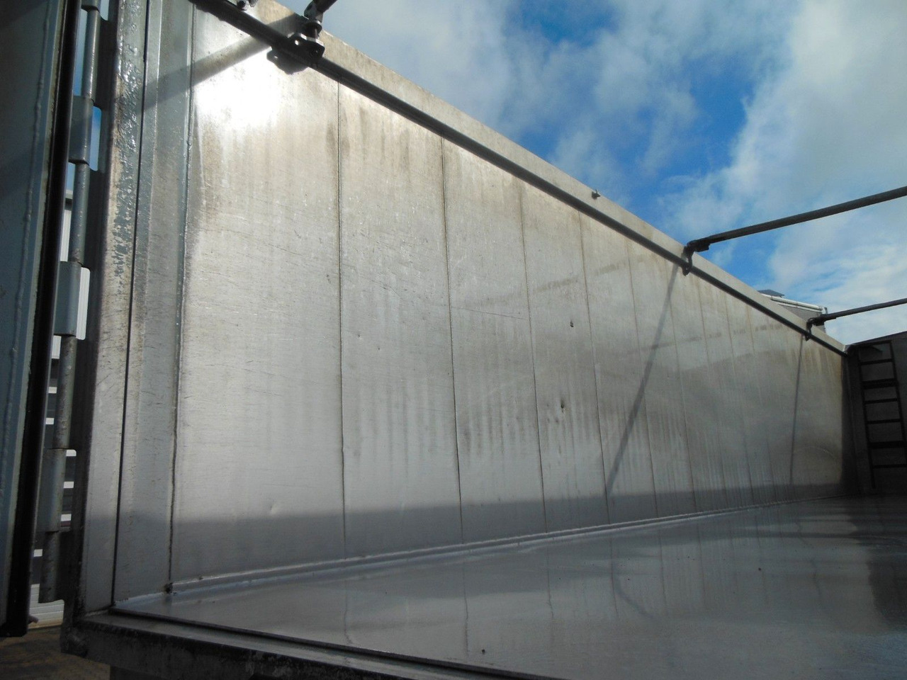 Tipper semi-trailer Schwarzmüller KIS 3/E, SAF, 49M3, ACHSEN 9 TONE, TOP: picture 13 Tipper semi-trailer Schwarzmüller KIS 3/E, SAF, 49M3, ACHSEN 9 TONE, TOP: picture 13