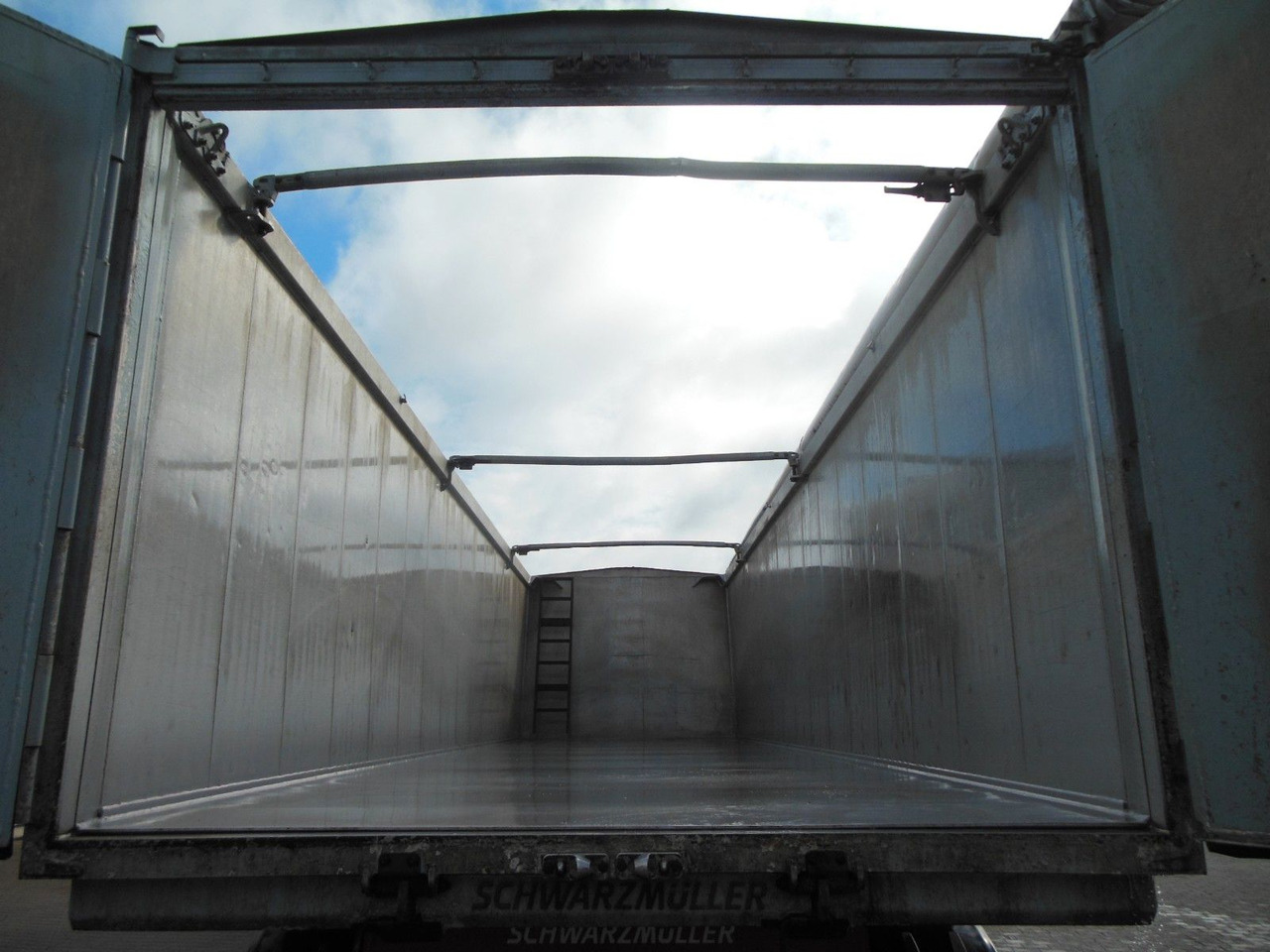 Tipper semi-trailer Schwarzmüller KIS 3/E, SAF, 49M3, ACHSEN 9 TONE, TOP: picture 12 Tipper semi-trailer Schwarzmüller KIS 3/E, SAF, 49M3, ACHSEN 9 TONE, TOP: picture 12