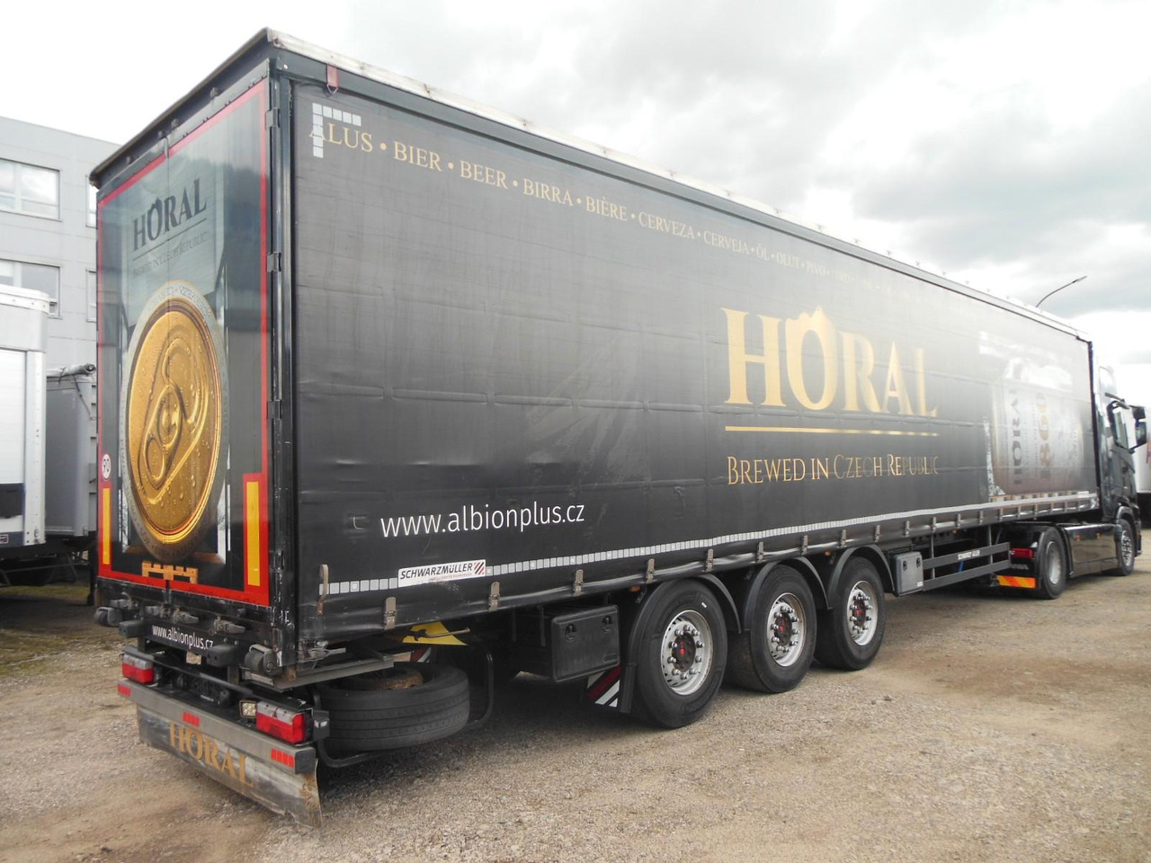 Schwarzmüller SPA 3/E, 2 x LIFTACHSE, ULTRALIGHT - Curtainsider semi-trailer: picture 3 Schwarzmüller SPA 3/E, 2 x LIFTACHSE, ULTRALIGHT - Curtainsider semi-trailer: picture 3