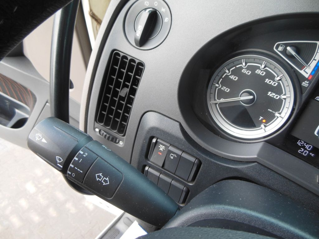 Interior photo 1: Tractor unit DAF XF 106.530 SSC, HYDRAULIK, STAND KLIMA, TOP DAF XF 106.530 SSC, HYDRAULIK, STAND KLIMA, TOP