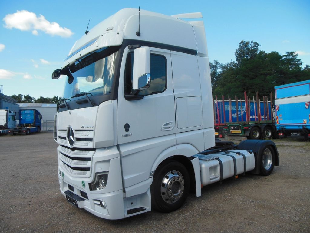 Mercedes-Benz ACTROS 1851,LOWDECK,STANDKLIMA,ALU FELGEN,TOP!!! - Tractor unit: picture 1 Mercedes-Benz ACTROS 1851,LOWDECK,STANDKLIMA,ALU FELGEN,TOP!!! - Tractor unit: picture 1