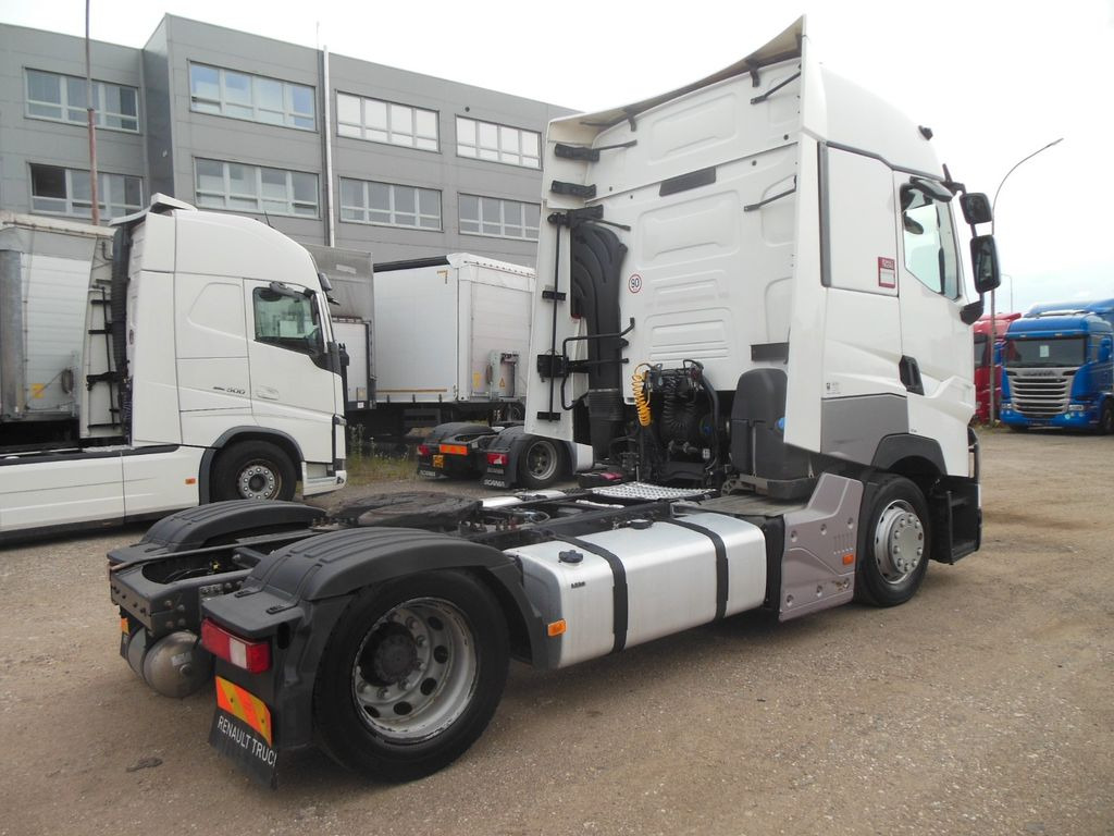 Renault T520 COMFORT, LOWDECK, TOP STAND - Tractor unit: picture 3 Renault T520 COMFORT, LOWDECK, TOP STAND - Tractor unit: picture 3