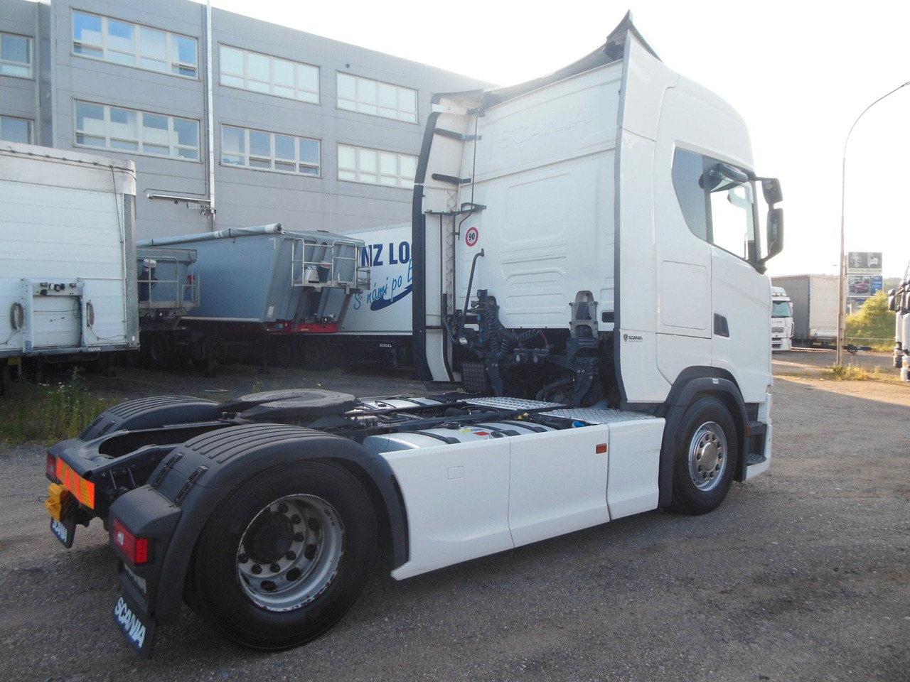 Scania R 450, VOLL LUFT, RETARDER, STANDKLIMA, TOP!!! - Tractor unit: picture 3 Scania R 450, VOLL LUFT, RETARDER, STANDKLIMA, TOP!!! - Tractor unit: picture 3
