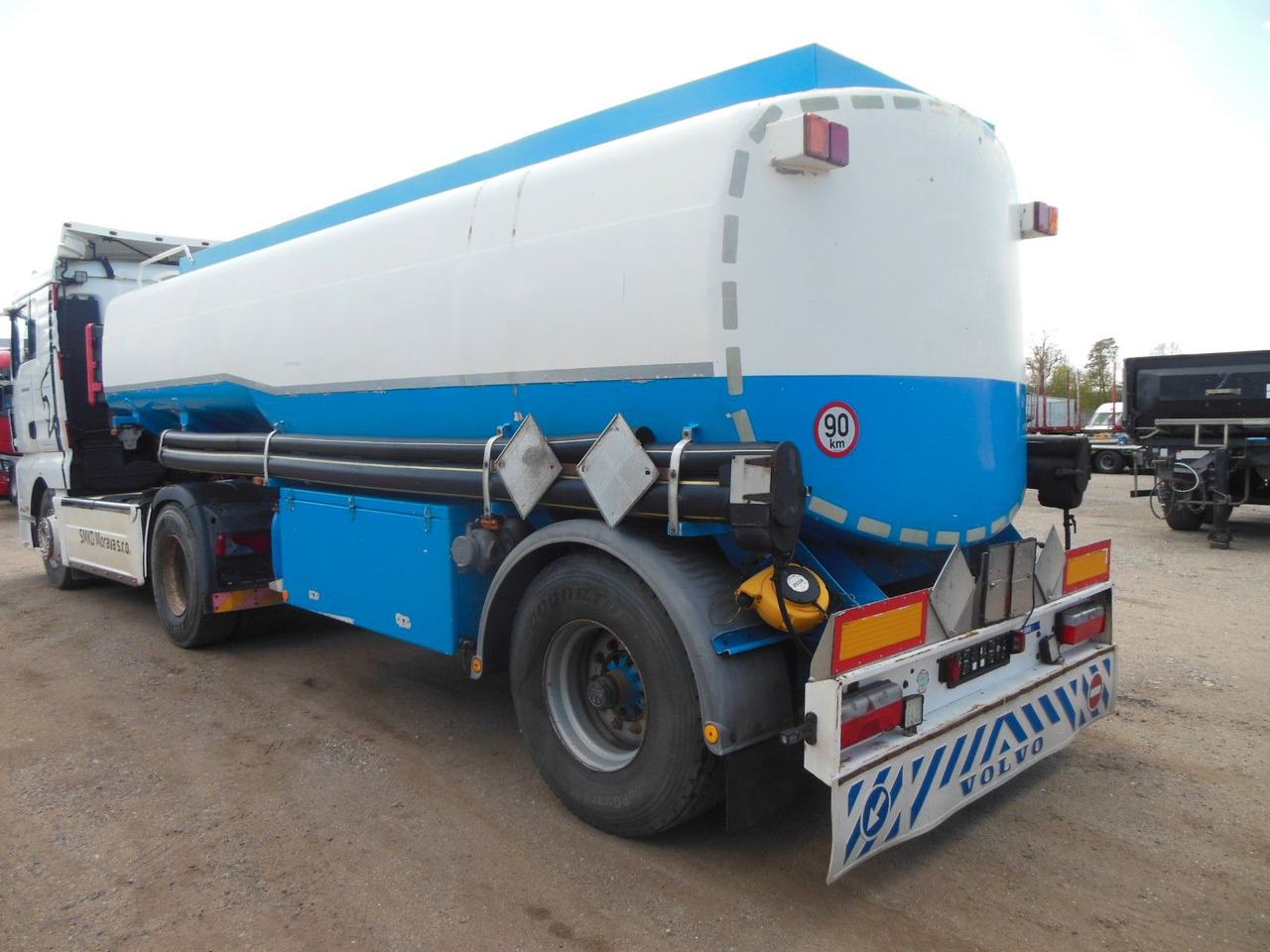 WILLIG/HALLER/HLS 240.45/2,NPC 04, 4 KAMMER - Tank semi-trailer: picture 2 WILLIG/HALLER/HLS 240.45/2,NPC 04, 4 KAMMER - Tank semi-trailer: picture 2