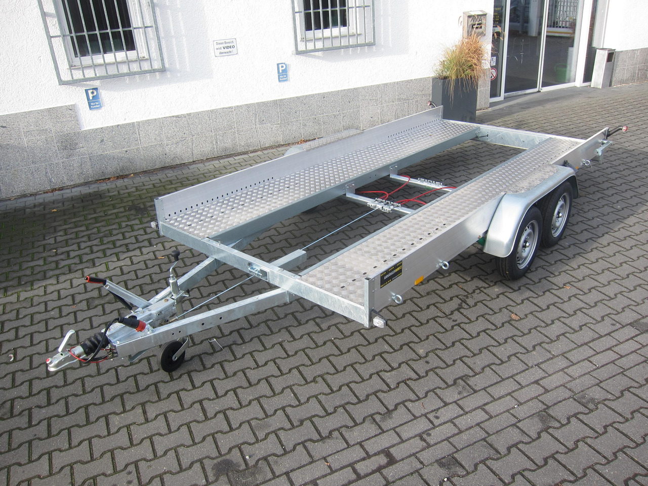 Autotransporter trailer Anssems AMT ECO 2000 light 400x188x18cm (XL) Alurampen 2000kg Wohnmobilanhänger Januar Aktion: picture 6 Autotransporter trailer Anssems AMT ECO 2000 light 400x188x18cm (XL) Alurampen 2000kg Wohnmobilanhänger Januar Aktion: picture 6