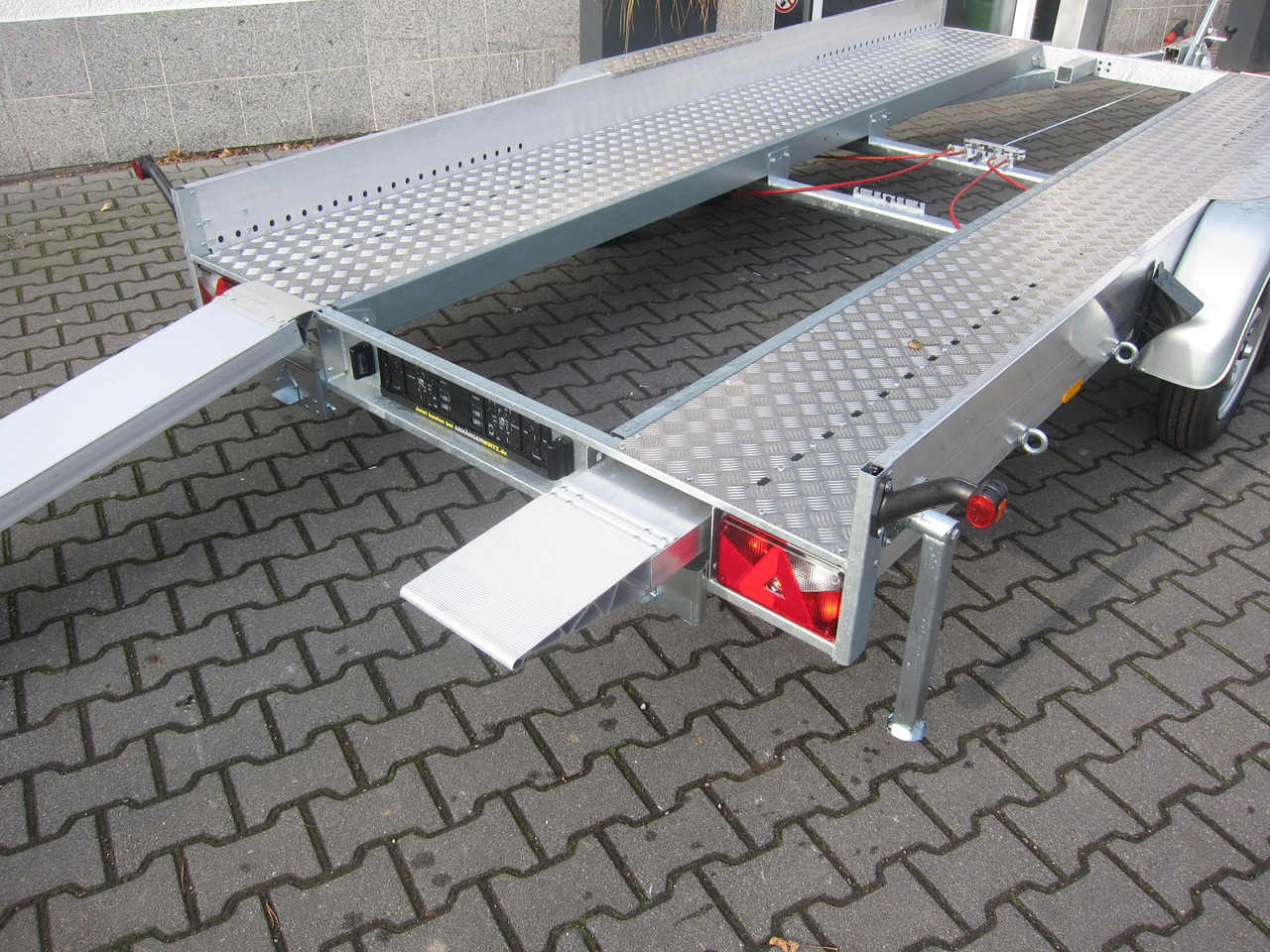 Autotransporter trailer Anssems AMT ECO 2000 light 400x188x18cm (XL) Alurampen 2000kg Wohnmobilanhänger Januar Aktion: picture 13 Autotransporter trailer Anssems AMT ECO 2000 light 400x188x18cm (XL) Alurampen 2000kg Wohnmobilanhänger Januar Aktion: picture 13
