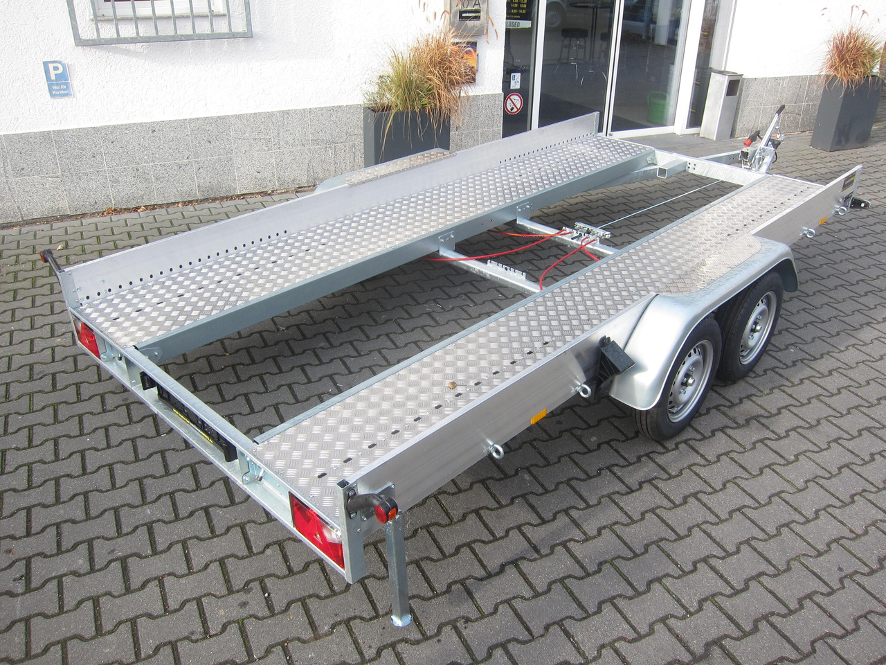 Autotransporter trailer Anssems AMT ECO 2000 light 400x188x18cm (XL) Alurampen 2000kg Wohnmobilanhänger Januar Aktion: picture 8 Autotransporter trailer Anssems AMT ECO 2000 light 400x188x18cm (XL) Alurampen 2000kg Wohnmobilanhänger Januar Aktion: picture 8