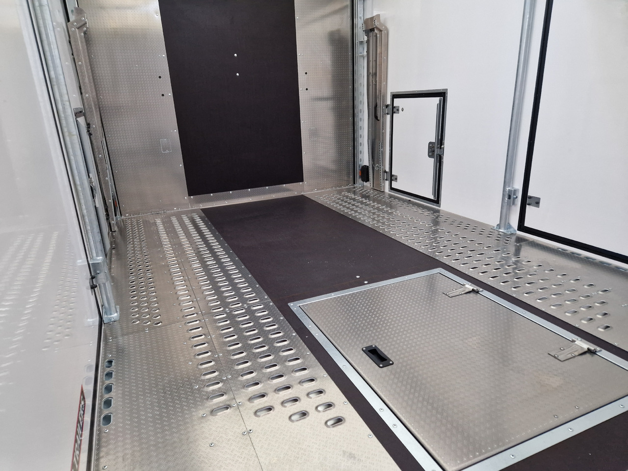 Autotransporter trailer BJT Race Transporter 6 396-3060 650x235x189cm black RFS ASR 13" 3500kg: picture 6