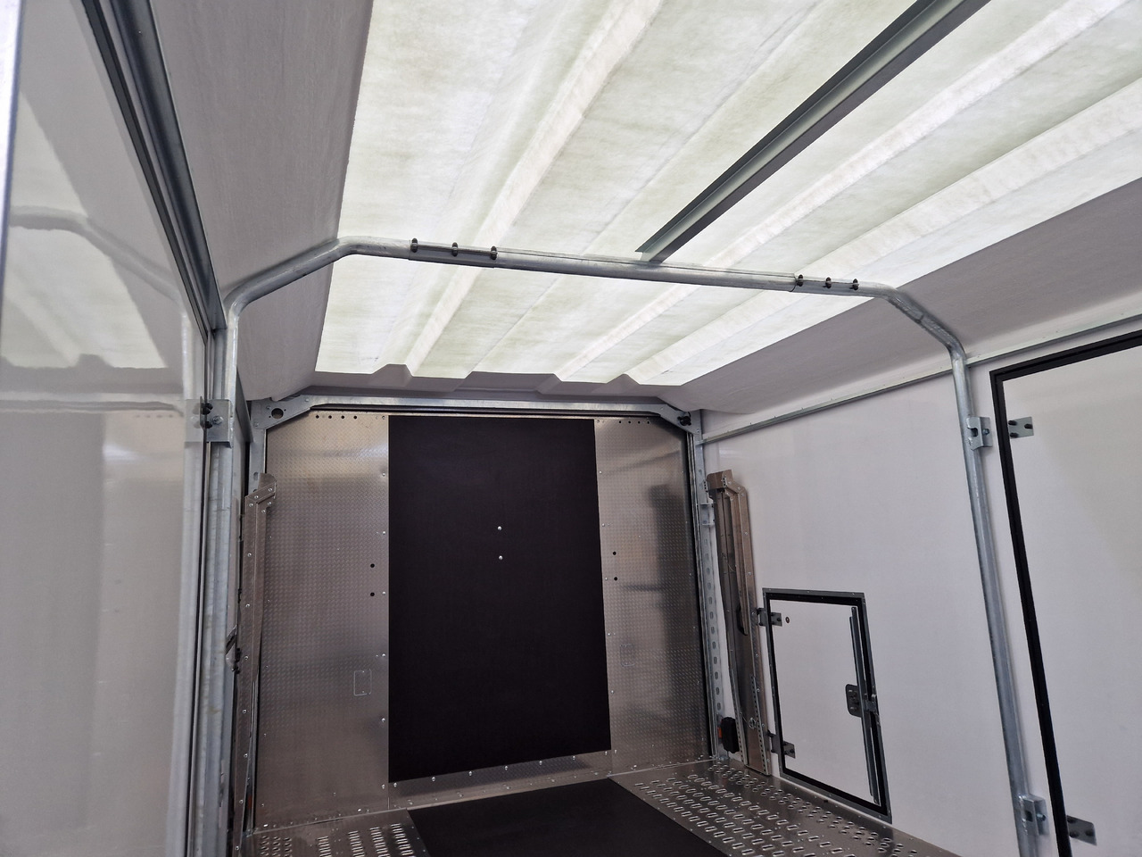 Autotransporter trailer BJT Race Transporter 6 396-3060 650x235x189cm black RFS ASR 13" 3500kg: picture 9