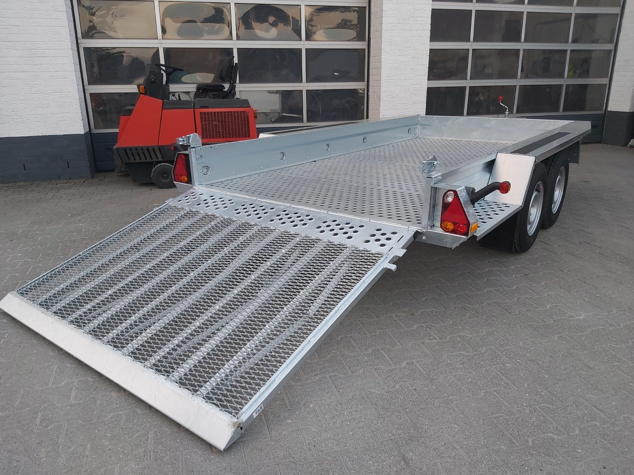 Brenderup MT 3651 MT3600 STB3500s 360x179x27cm Auffahrklappe Lochboden Stahl Reserverad 3500kg - Plant trailer: picture 1 Brenderup MT 3651 MT3600 STB3500s 360x179x27cm Auffahrklappe Lochboden Stahl Reserverad 3500kg - Plant trailer: picture 1
