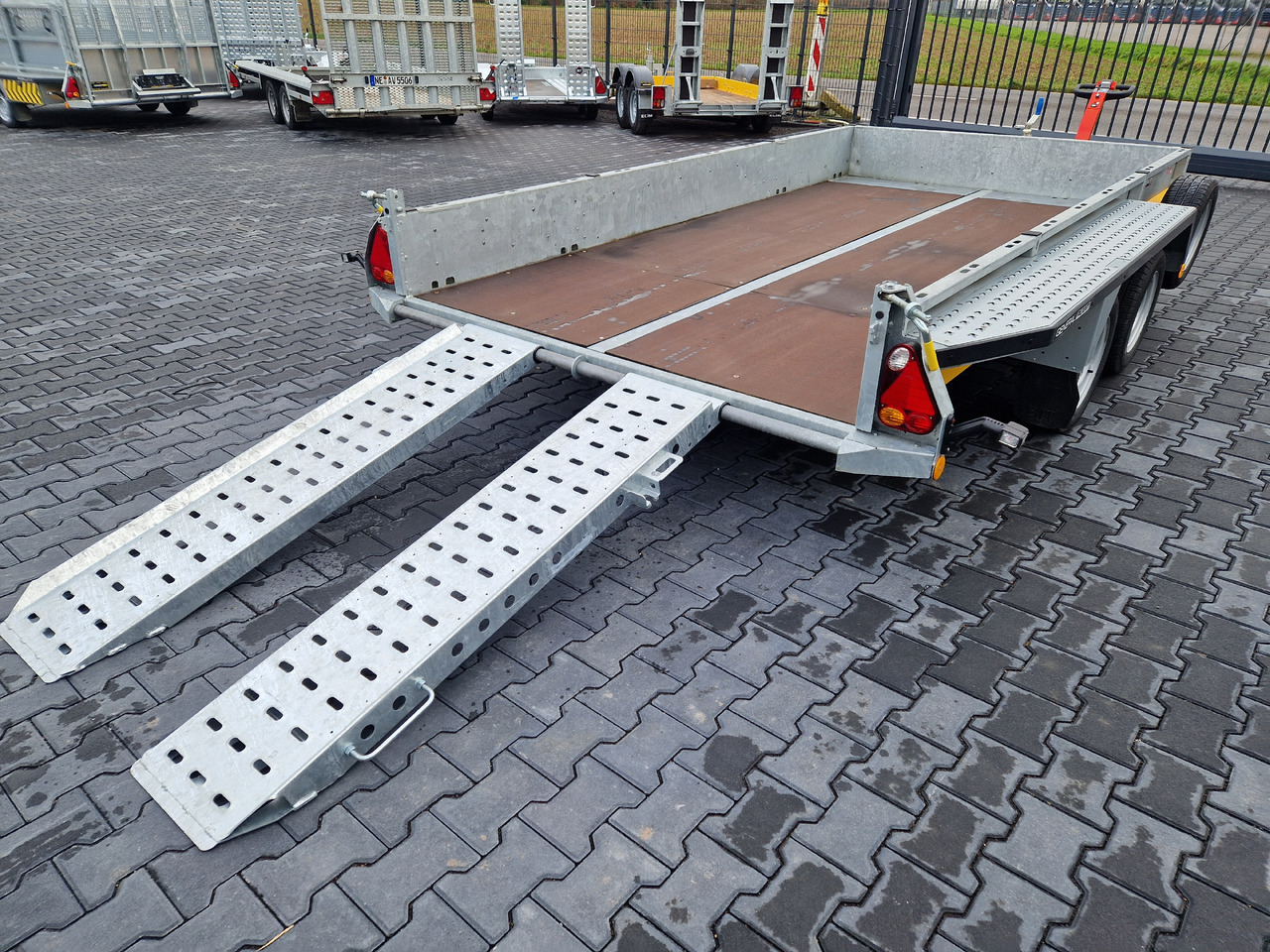 Brian James General Plant 360x185x25cm Auffahrrampen Reserverad (L) 3500kg - Plant trailer: picture 5 Brian James General Plant 360x185x25cm Auffahrrampen Reserverad (L) 3500kg - Plant trailer: picture 5