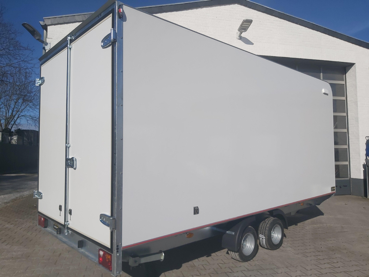 Closed box trailer Hochlader Koffer TFSP 470T.00 470x220x210cm aero Zurrsystem 10" 100km/H 2700kg: picture 11