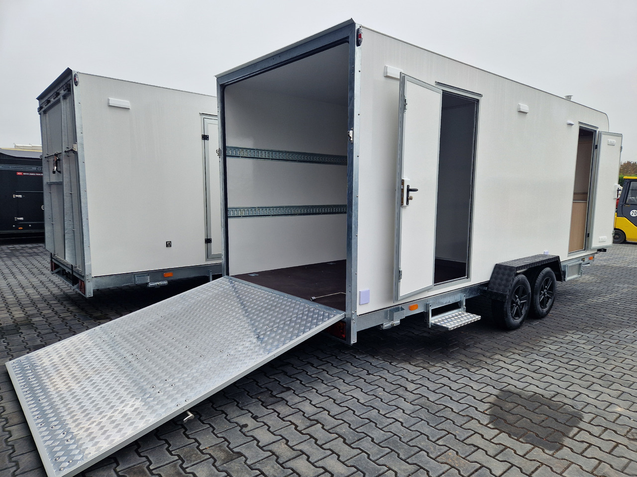 Koffer Sport Camp TFS 550.01 550x200x210cm Laderaum ST & Wohnabteil 2700kg - Caravan: picture 2 Koffer Sport Camp TFS 550.01 550x200x210cm Laderaum ST & Wohnabteil 2700kg - Caravan: picture 2