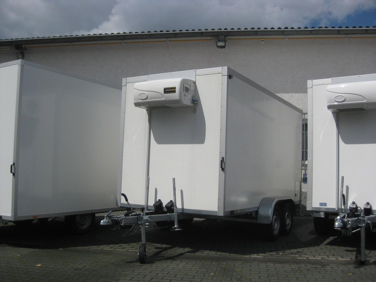 Kühlanhänger AZKF 2740/180 395x178x200cm Govi Kühlaggregat 5 60 Frioliner Modell 2023 - Refrigerator trailer: picture 1 Kühlanhänger AZKF 2740/180 395x178x200cm Govi Kühlaggregat 5 60 Frioliner Modell 2023 - Refrigerator trailer: picture 1