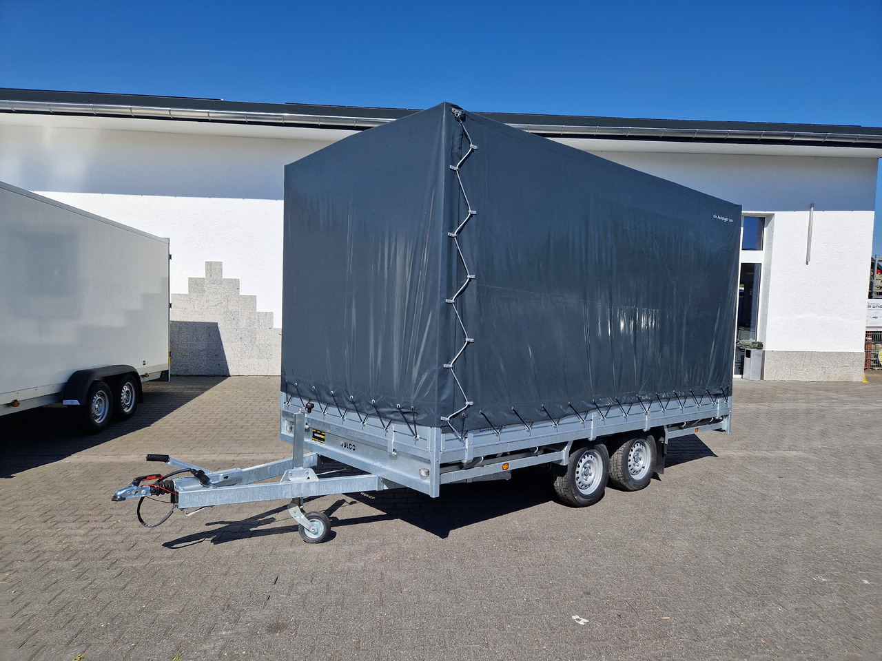 MEDAX - 2 3000 405x203x210cm Hochplane grau 12" niedrig Fahrwerk 3000kg - Curtainsider trailer: picture 1 MEDAX - 2 3000 405x203x210cm Hochplane grau 12" niedrig Fahrwerk 3000kg - Curtainsider trailer: picture 1