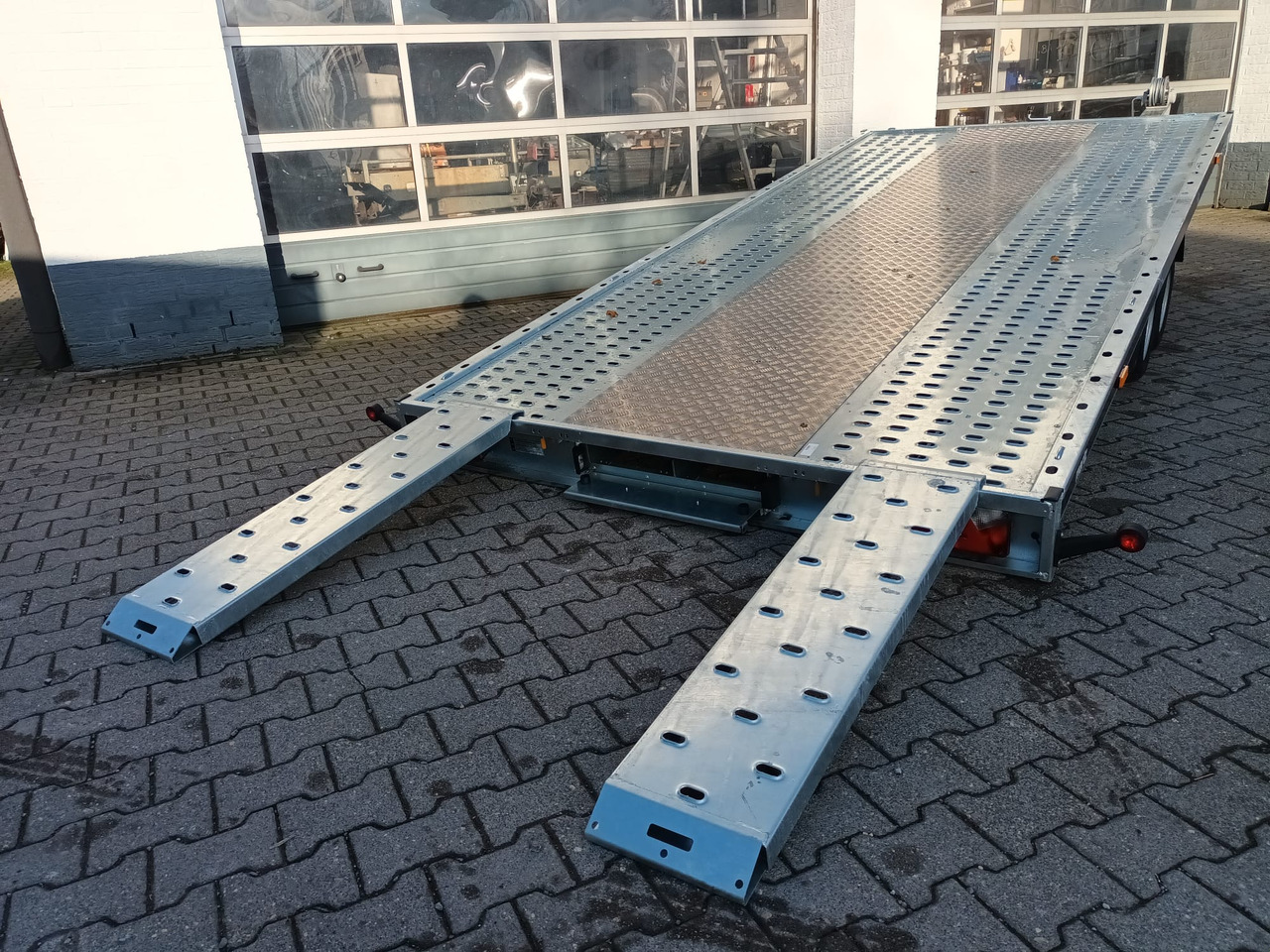 Martz GT kipp 450/2 S 450x215cm easyload ankippbar Lohr Stahl & Aluboden Seilwinde 10" 3000kg - Plant trailer: picture 5 Martz GT kipp 450/2 S 450x215cm easyload ankippbar Lohr Stahl & Aluboden Seilwinde 10" 3000kg - Plant trailer: picture 5