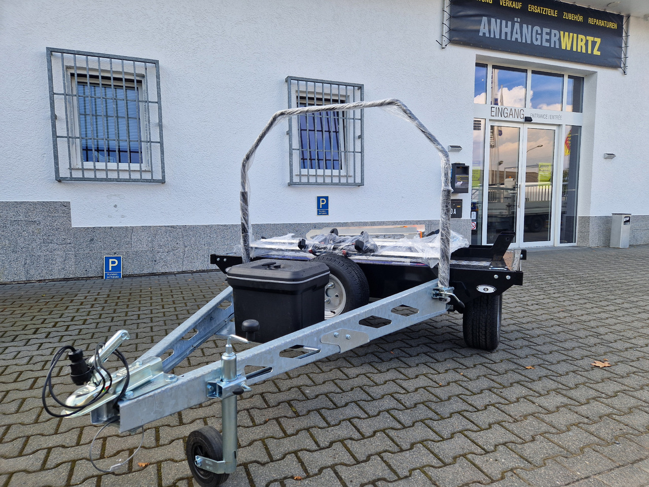 Motorradanhänger Motocamp 1 750 quer 200x107cm Motorrad Roller Fahrrad black 750kg - Motorcycle trailer: picture 2 Motorradanhänger Motocamp 1 750 quer 200x107cm Motorrad Roller Fahrrad black 750kg - Motorcycle trailer: picture 2