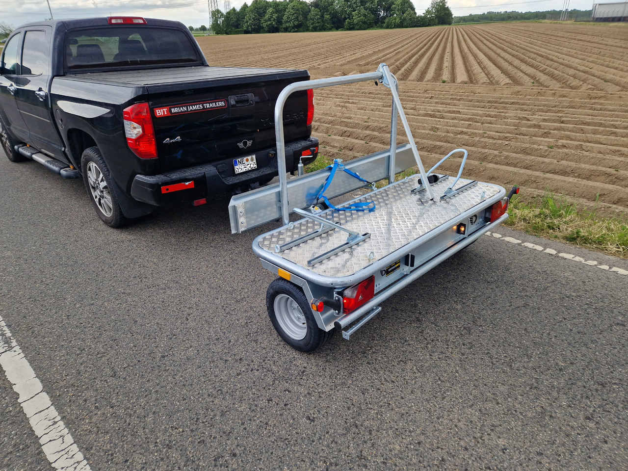 Motorradanhänger Roadster Motocamp 1 quer 200x80cm 750kg 100km/H - Motorcycle trailer: picture 2 Motorradanhänger Roadster Motocamp 1 quer 200x80cm 750kg 100km/H - Motorcycle trailer: picture 2