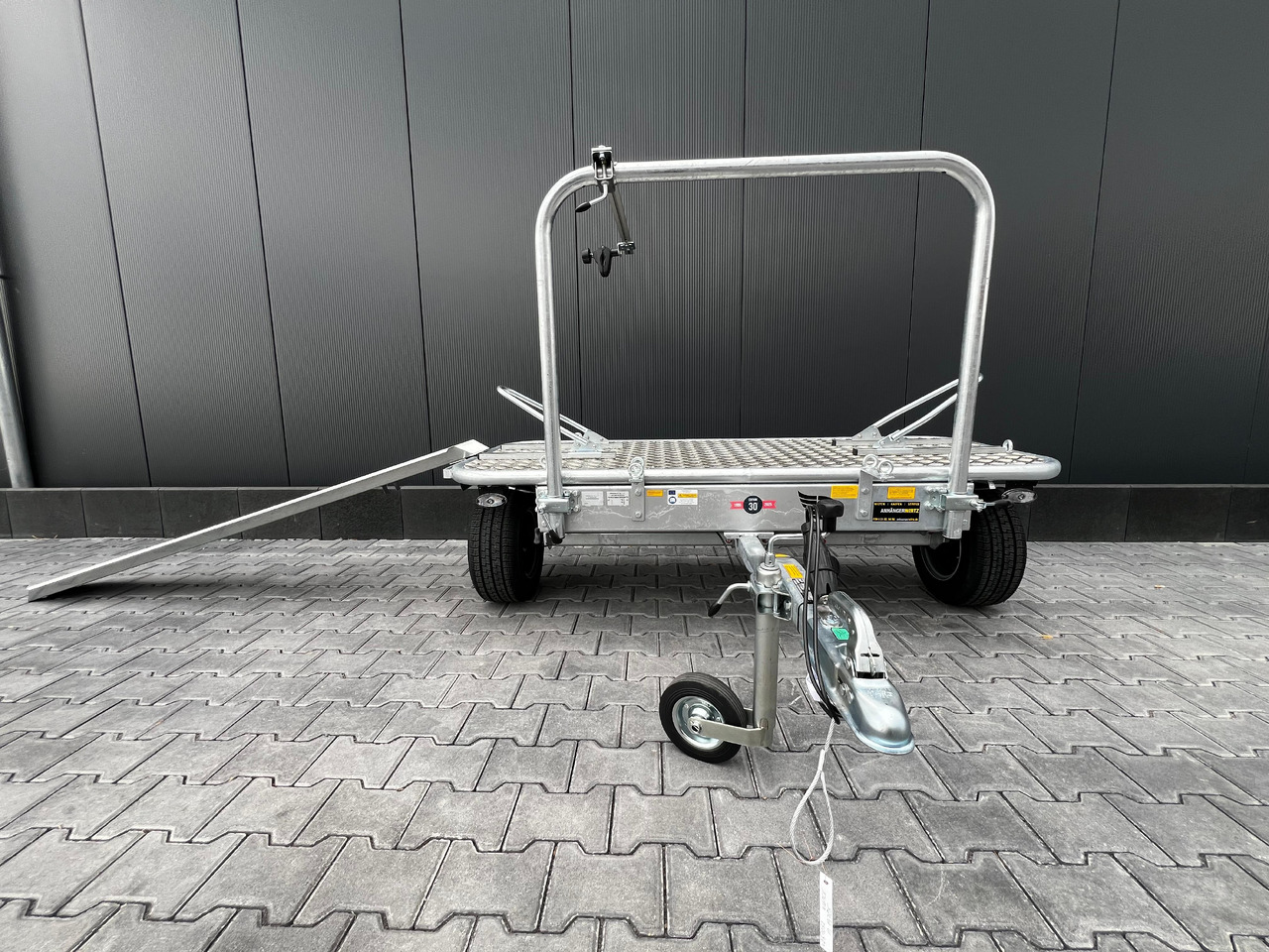 Motorradanhänger Roadster Motocamp 1 quer 200x80cm 750kg 100km/H - Motorcycle trailer: picture 5 Motorradanhänger Roadster Motocamp 1 quer 200x80cm 750kg 100km/H - Motorcycle trailer: picture 5