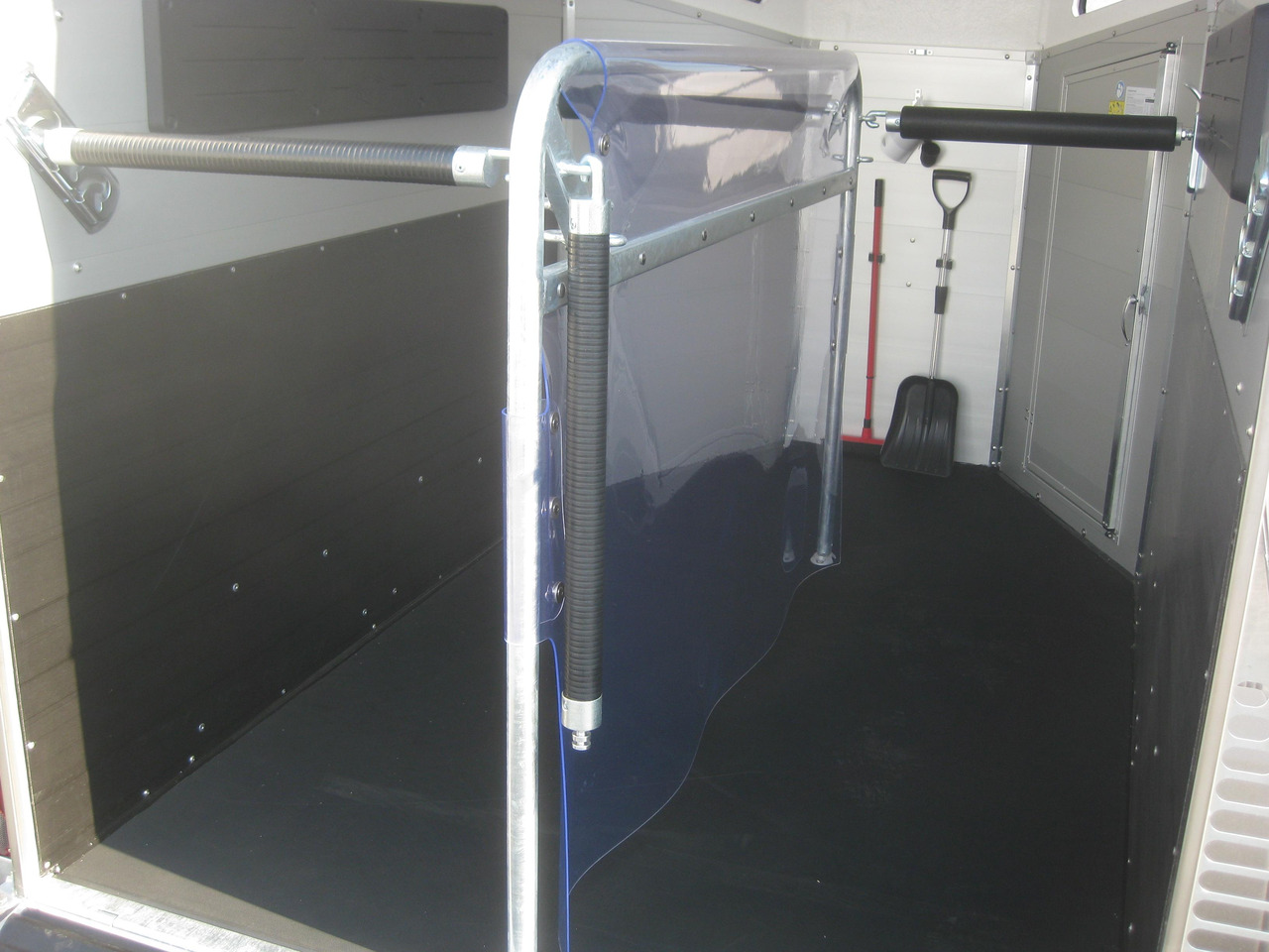 Horse trailer Pferdeanhänger Böckmann Champion C 2700kg CFF+ 100 km/H: picture 7 Horse trailer Pferdeanhänger Böckmann Champion C 2700kg CFF+ 100 km/H: picture 7