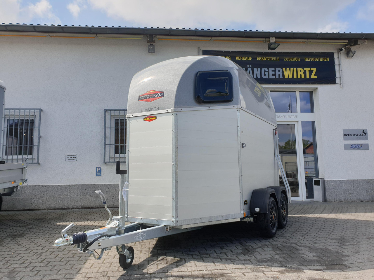 Pferdeanhänger Böckmann Champion Esprit C silver black Haube silver 2400kg Modell 2024 - Horse trailer: picture 1 Pferdeanhänger Böckmann Champion Esprit C silver black Haube silver 2400kg Modell 2024 - Horse trailer: picture 1