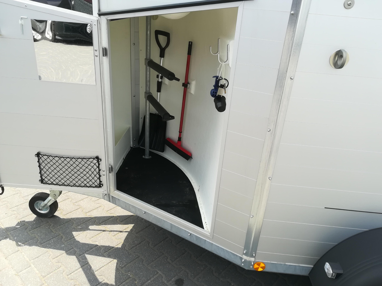 Pferdeanhänger Böckmann Champion R Sattelkammer greenline 2400kg CFF+ 100 km/H order Aktion 2025 - Horse trailer: picture 3 Pferdeanhänger Böckmann Champion R Sattelkammer greenline 2400kg CFF+ 100 km/H order Aktion 2025 - Horse trailer: picture 3