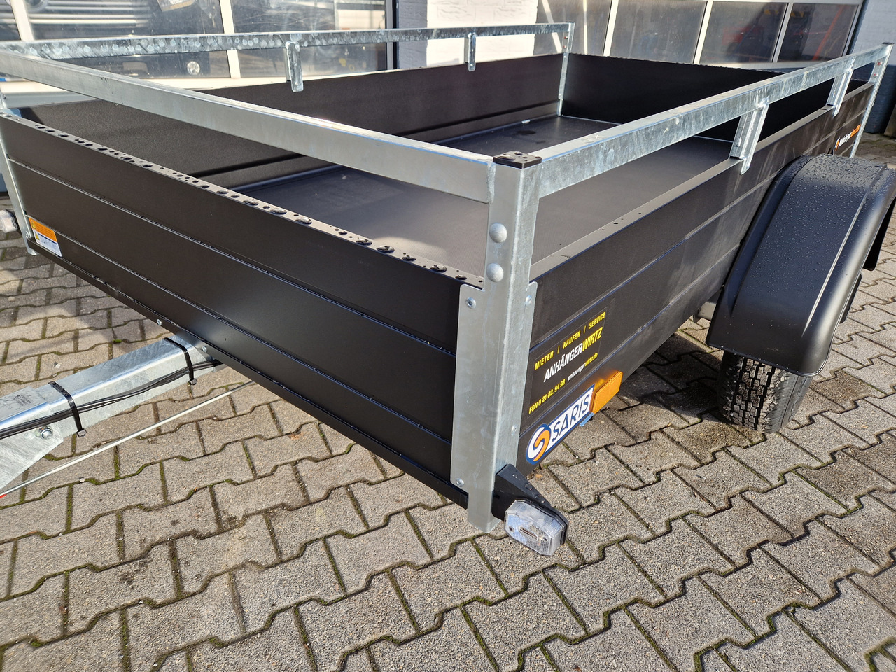 Saris Anhänger DV135 McAlu Pro MP 255x133x43cm blackline (S) 1350kg black deal Aktion - Car trailer: picture 2 Saris Anhänger DV135 McAlu Pro MP 255x133x43cm blackline (S) 1350kg black deal Aktion - Car trailer: picture 2