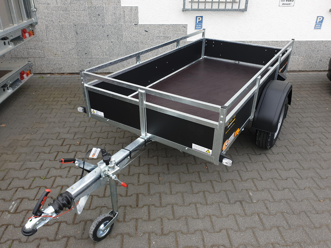 Saris BMG 135 Classic Wood 255x133x45cm (S) 1350kg Abverkauf Aktion - Car trailer: picture 2 Saris BMG 135 Classic Wood 255x133x45cm (S) 1350kg Abverkauf Aktion - Car trailer: picture 2