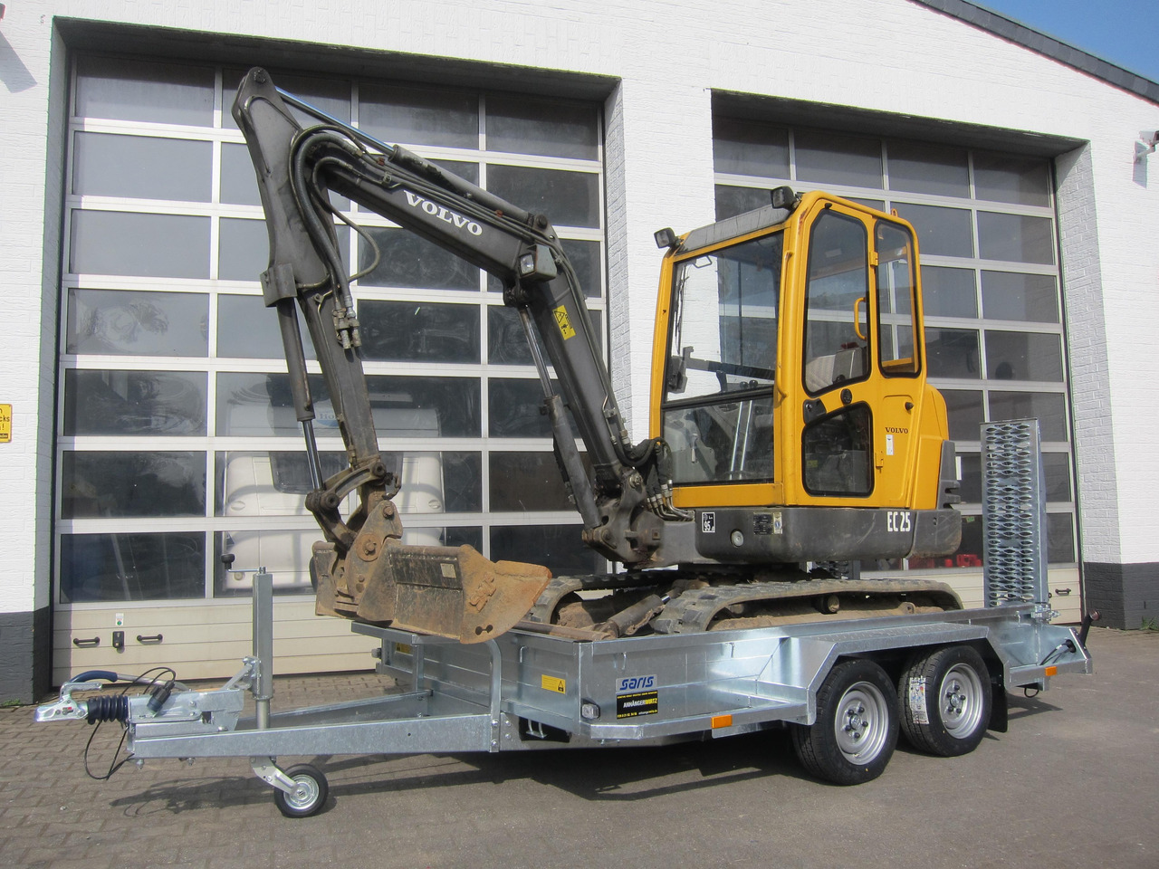 Saris Baggeranhänger Magnum Explorer 3000 V Rampen verschiebbar 3000kg Online Aktion - Plant trailer: picture 1 Saris Baggeranhänger Magnum Explorer 3000 V Rampen verschiebbar 3000kg Online Aktion - Plant trailer: picture 1