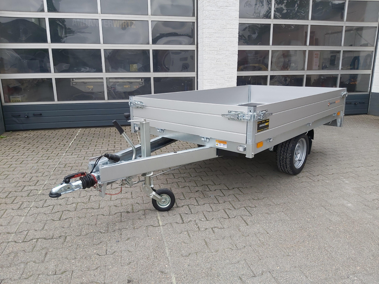 Saris PL 256 150 1500 1 256x150x30cm 13" 1500kg Modell 2024 - Car trailer: picture 2 Saris PL 256 150 1500 1 256x150x30cm 13" 1500kg Modell 2024 - Car trailer: picture 2