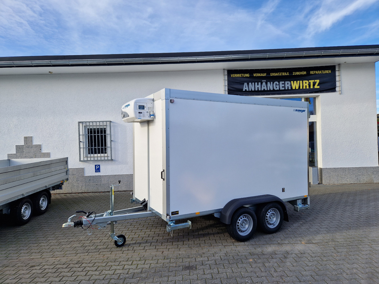 Tiefkühlanhänger AZK 2734/180 336x170x200cm 100/100 GOVI K6 bis -18°C (M) 2700kg - Refrigerator trailer: picture 2 Tiefkühlanhänger AZK 2734/180 336x170x200cm 100/100 GOVI K6 bis -18°C (M) 2700kg - Refrigerator trailer: picture 2