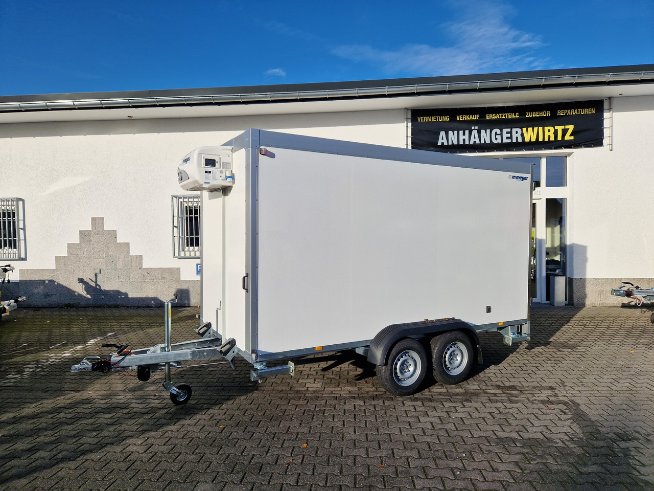 Tiefkühlanhänger AZK 3540/180 Govi Kälteaggregat -18 100/100 386x170x200cm (L) 3500kg Modell 2024 - Refrigerator trailer: picture 1 Tiefkühlanhänger AZK 3540/180 Govi Kälteaggregat -18 100/100 386x170x200cm (L) 3500kg Modell 2024 - Refrigerator trailer: picture 1