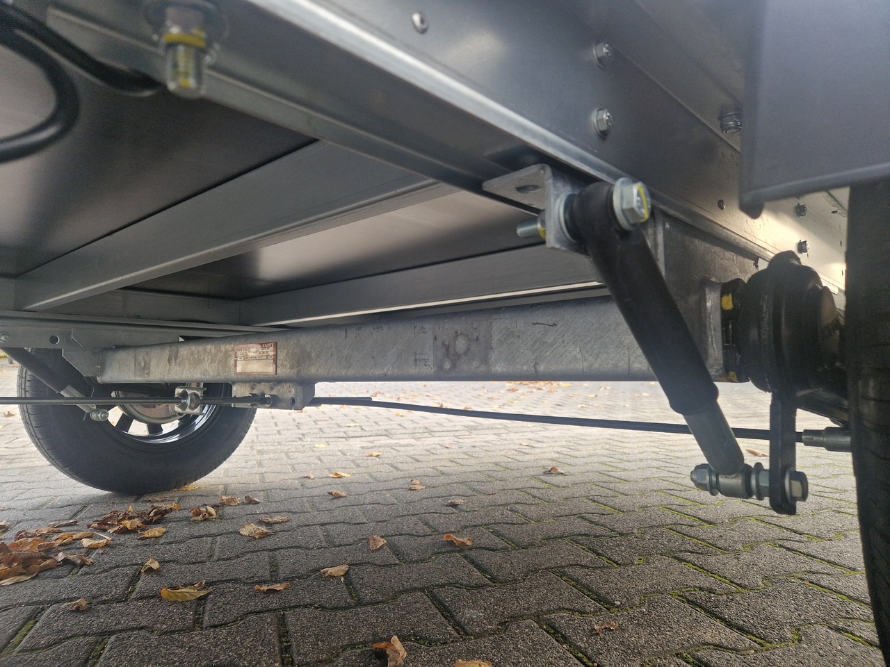 Leasing of  Variant C1315 C2 Edition black 258x148x157cm Alufelgen darkline 1350kg 100km/H 2024 black deal Variant C1315 C2 Edition black 258x148x157cm Alufelgen darkline 1350kg 100km/H 2024 black deal: picture 6