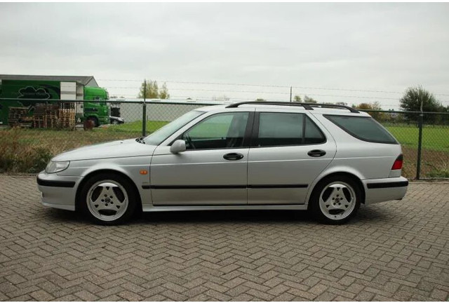 Saab 9-5 AERO 2.3 TURBO 230 HP YOUNGTIMER - Car: picture 2 Saab 9-5 AERO 2.3 TURBO 230 HP YOUNGTIMER - Car: picture 2