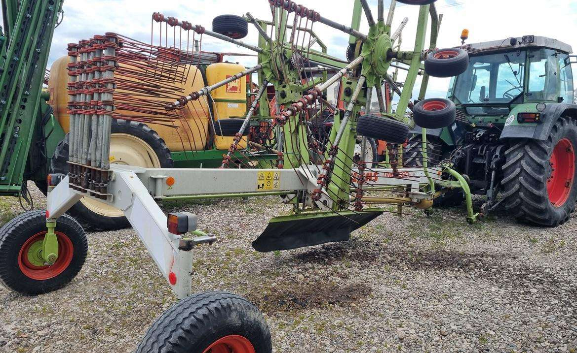 Claas Liner 680 - Tedder/ Rake: picture 3 Claas Liner 680 - Tedder/ Rake: picture 3