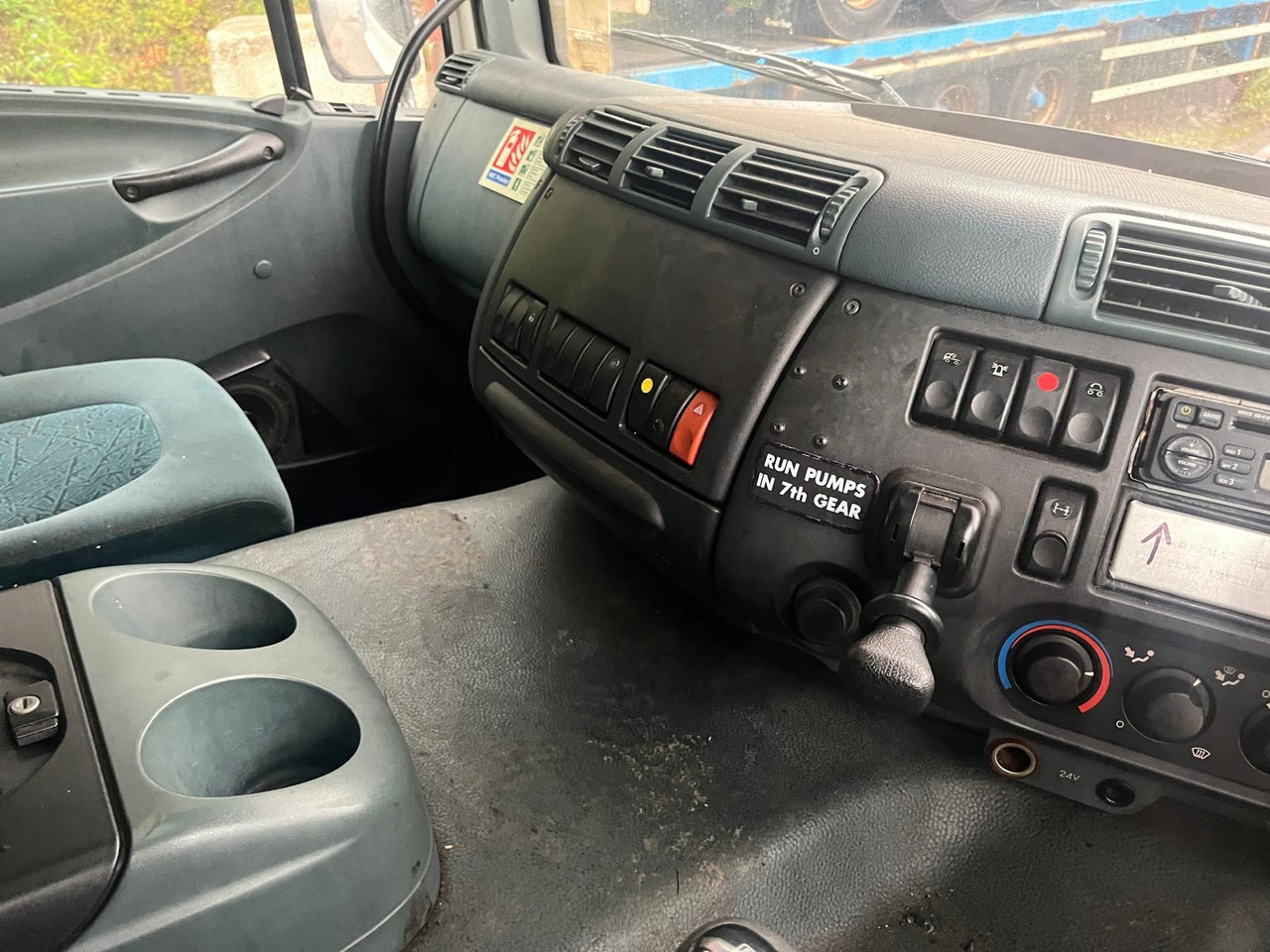 DAF 75 CF - Tank truck: picture 5 DAF 75 CF - Tank truck: picture 5