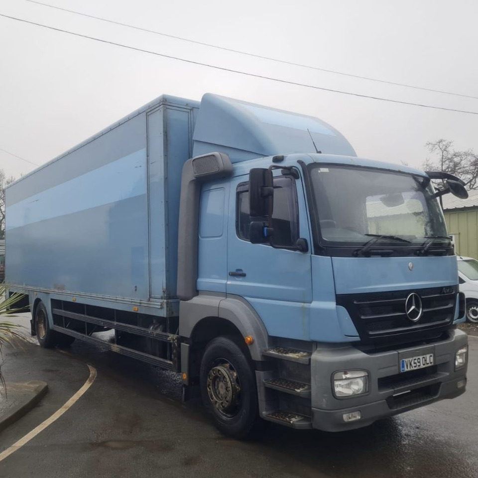 Mercedes 1824 - Box van: picture 1 Mercedes 1824 - Box van: picture 1