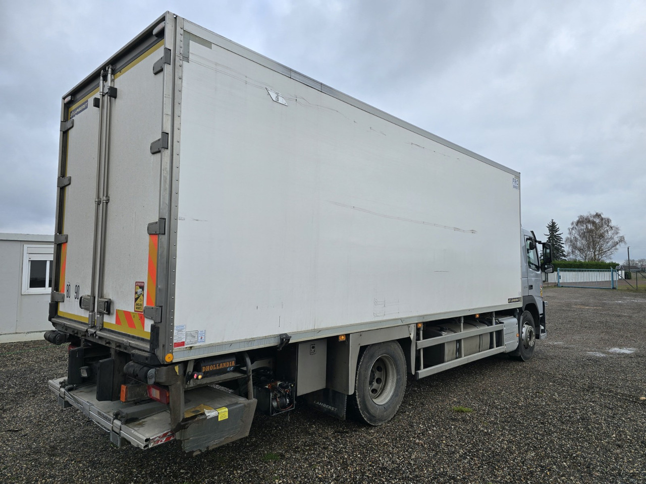 VOLVO FM 370 - ThermoKing - meat Rail - Refrigerator truck: picture 4 VOLVO FM 370 - ThermoKing - meat Rail - Refrigerator truck: picture 4