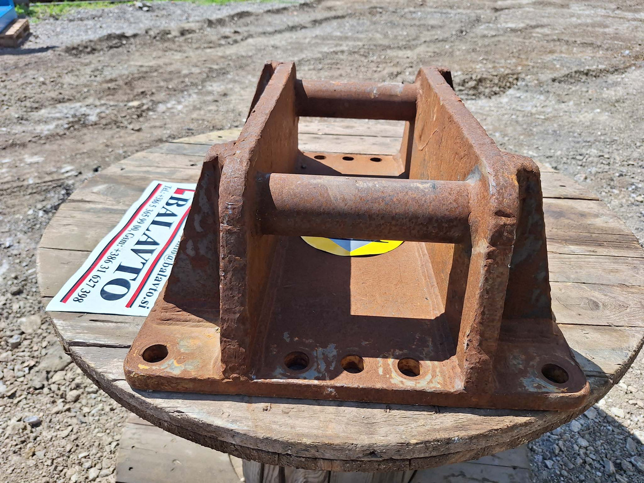 Attachment plate - Quick coupler for Construction machinery: picture 4 Attachment plate - Quick coupler for Construction machinery: picture 4