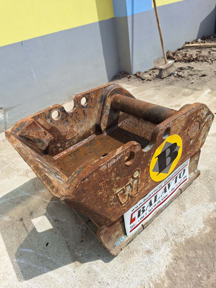 Attachment plate - Quick coupler for Construction machinery: picture 1 Attachment plate - Quick coupler for Construction machinery: picture 1