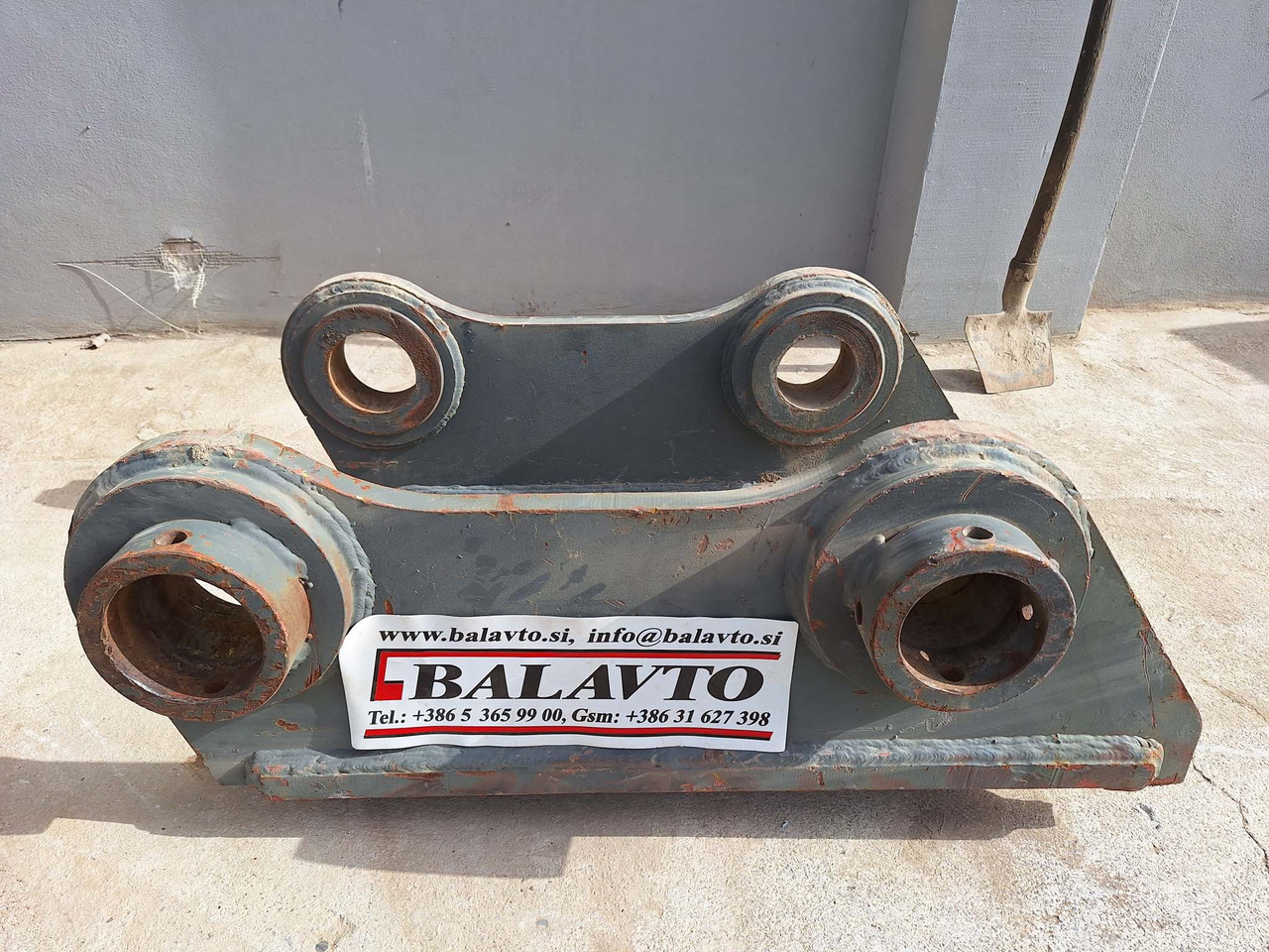 Attachment plate - Quick coupler for Construction machinery: picture 2 Attachment plate - Quick coupler for Construction machinery: picture 2