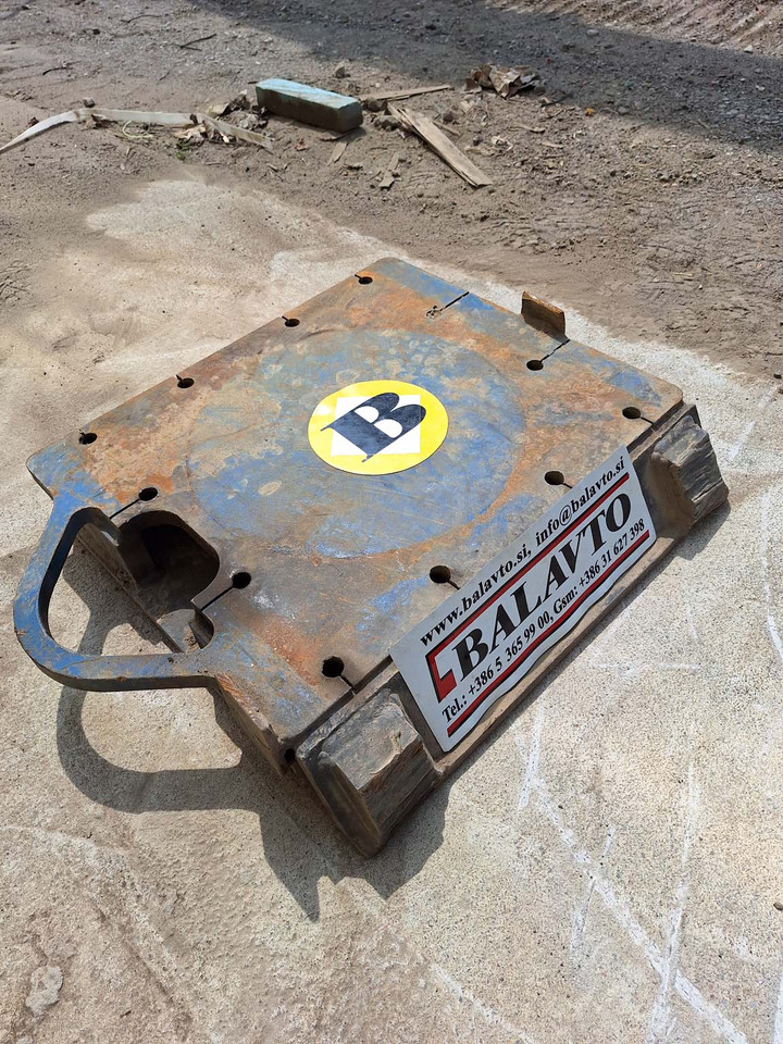 Attachment plate - Quick coupler: picture 1 Attachment plate - Quick coupler: picture 1