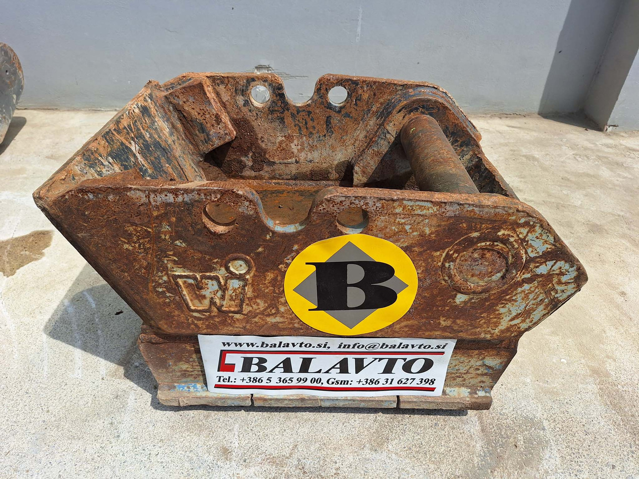 Attachment plate - Quick coupler for Construction machinery: picture 3 Attachment plate - Quick coupler for Construction machinery: picture 3