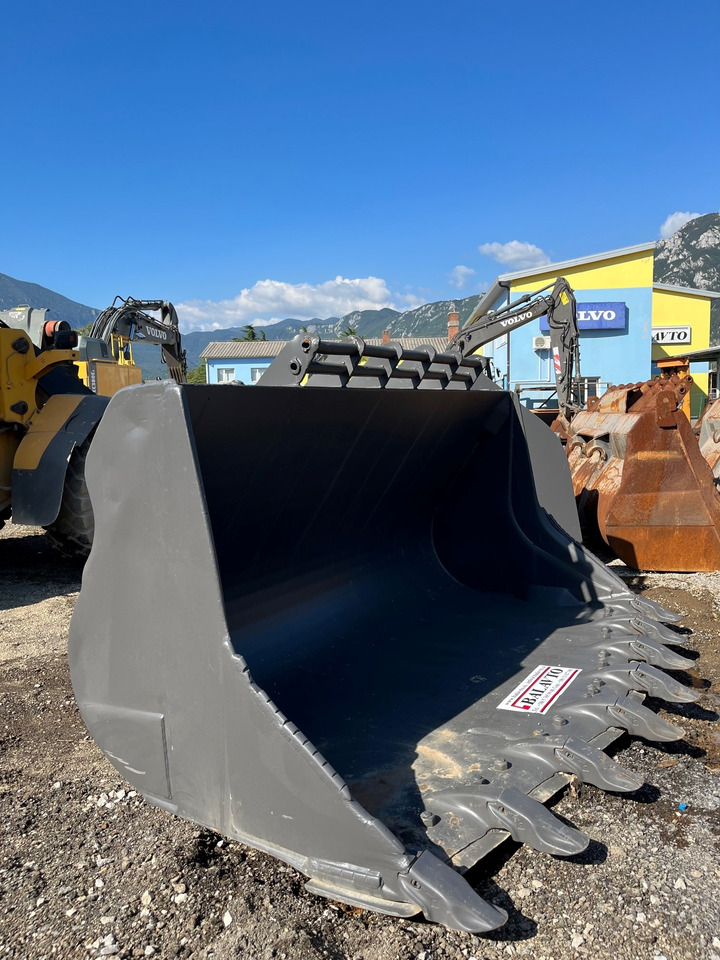 BALAVTO Loader bucket 3350 mm - Loader bucket: picture 5 BALAVTO Loader bucket 3350 mm - Loader bucket: picture 5